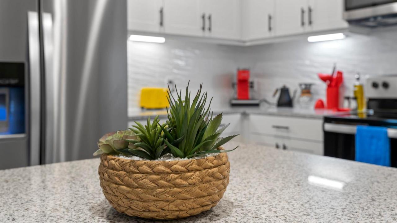 Luxury Central Apts - Free Parking, Gym, Fast Wifi Apartment Austin Exterior photo